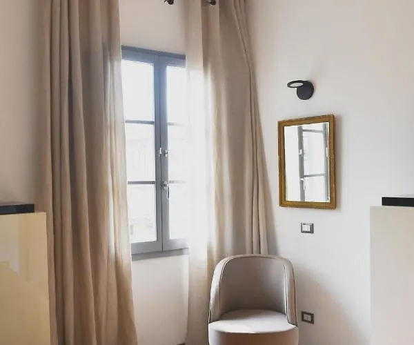 Del Giglio's Luxury In Piazza Della Signoria